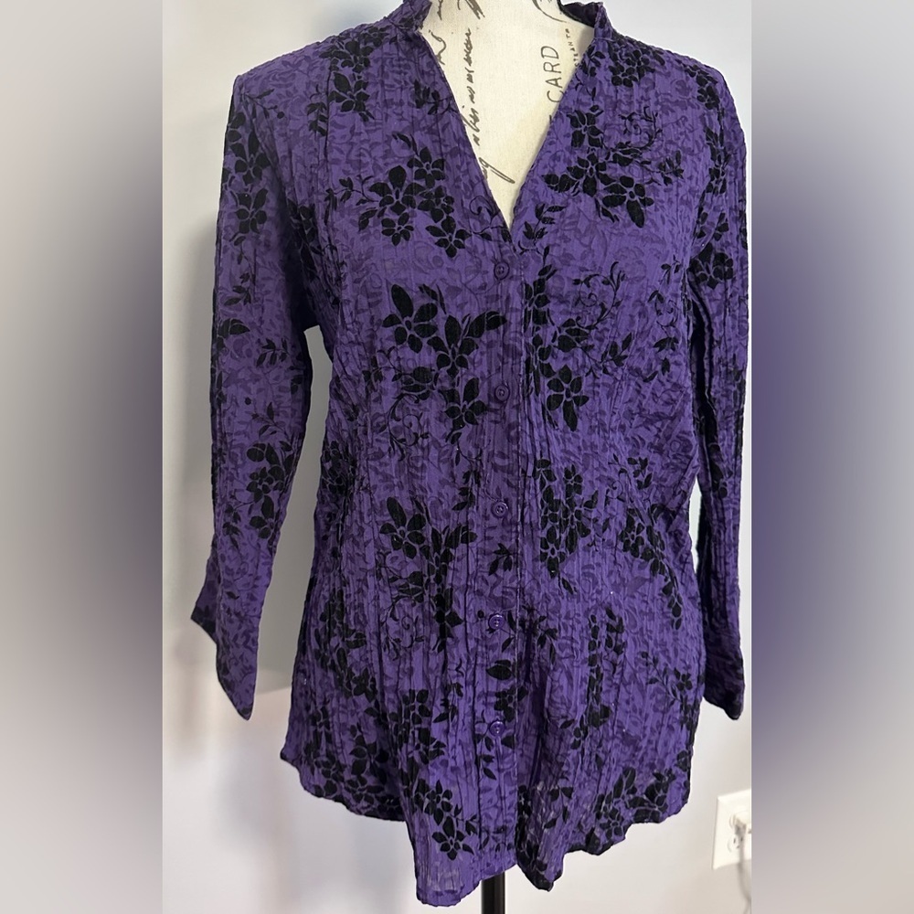 💜 CATO Blouse - Purple with Black Floral Accent  💜 - Picture 2 of 14